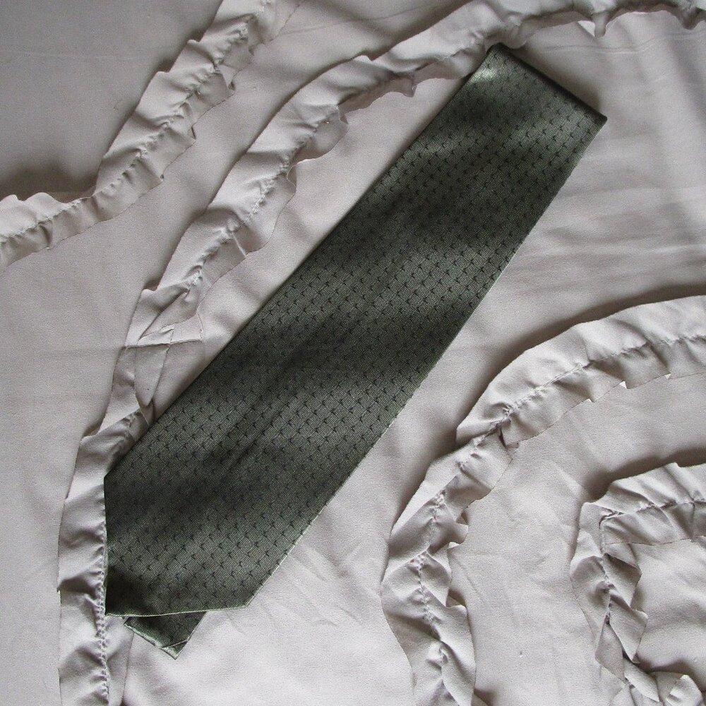 men's silk necktie
